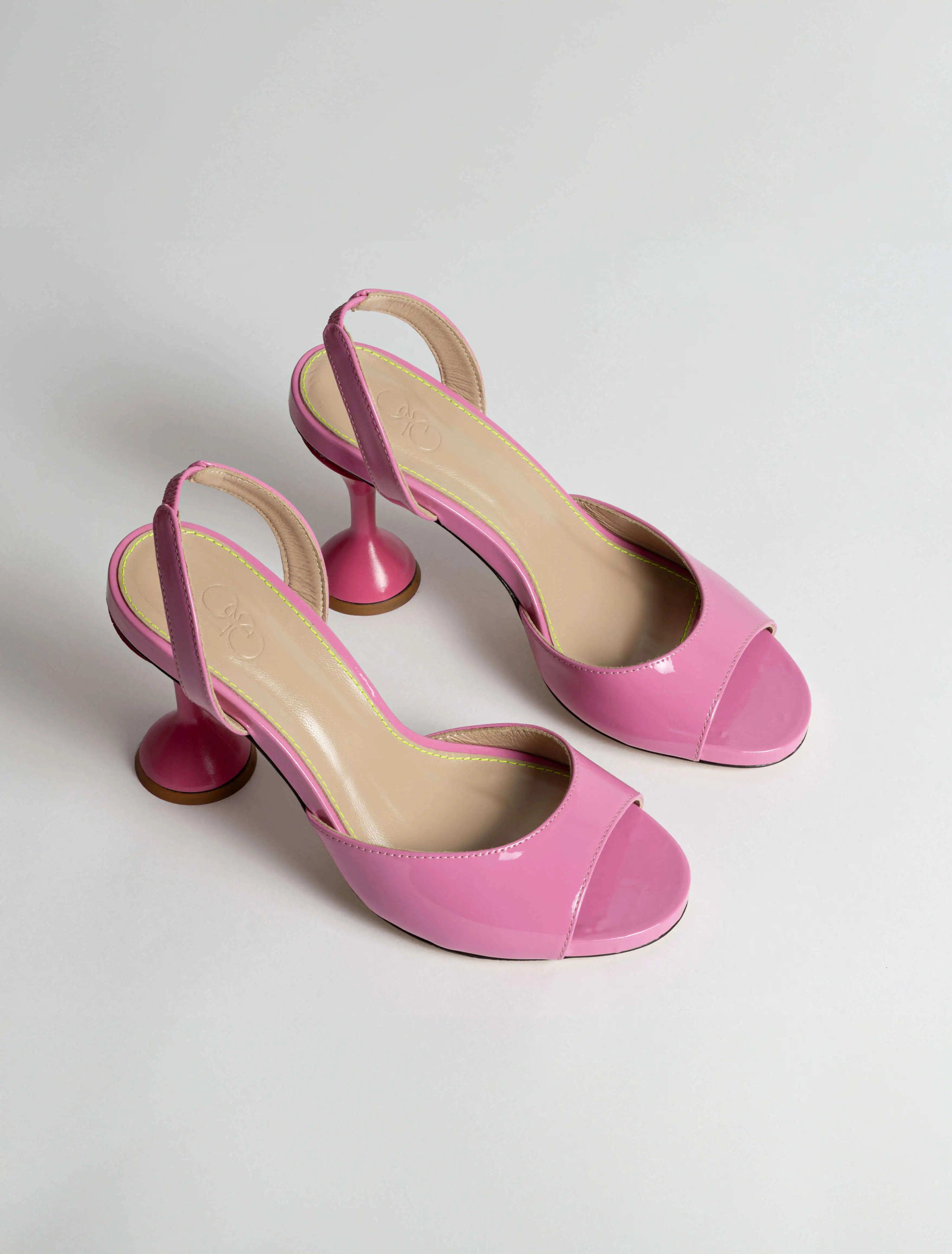 Praia Sandal in Pink